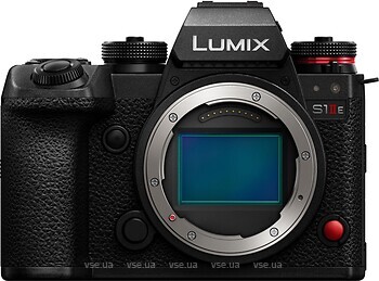 Фото Panasonic Lumix S1 IIE Kit S 24-105 mm f/4