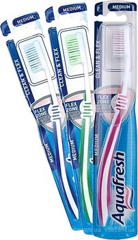 Фото Aquafresh Зубна щітка Clean And Flex середньої жорсткості