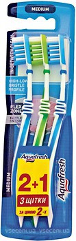 Фото Aquafresh Набір зубних щіток In-Between Clean середньої жорсткості 2+1 шт.