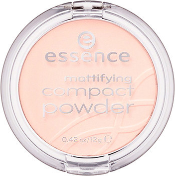 Фото Essence Mattifying Compact Powder №04 Perfect Beige