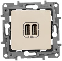 Фото Legrand Розетка Etika (672394) USB
