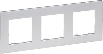 Фото Legrand Рамка Niloe Step трипостова (863393)