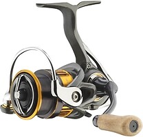 Фото Daiwa Silvercreek 22 X LT 2500S-XH