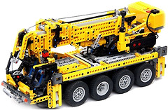 Фото LEGO Technic Mobile Crane (8421)