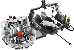 Фото LEGO Star Wars База звездного крейсера Мон Каламари (7754)