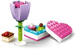 Фото LEGO Friends Коробка шоколаду і квітів (30411)