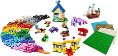 Фото LEGO Classic Кубики, кубики, пластини (11717)