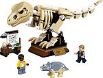 Фото LEGO Jurassic World Скелет тиранозавра на виставці (76940)