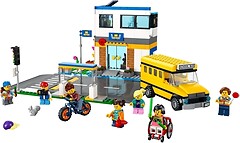 Фото LEGO City День в школе (60329)