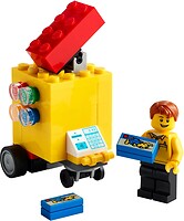 Фото LEGO City Стенд с наборами ЛЕГО (30569)