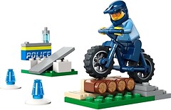 Фото LEGO City Поліцейські мототренування (30638)