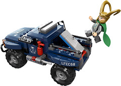 Фото LEGO Super Heroes Втеча Локі з космічним кубом (6867)