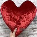 Фото Comfort Home Сердце велюровая мраморная 30x40 см красная (2222570)