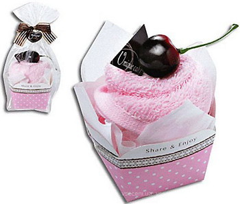Фото Unique Cake Бисквит клубника, вишня 27x27 розовое