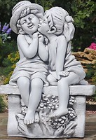 Фото Гранд-Презент Целующаяся пара на лавочке серый (ССП12211)