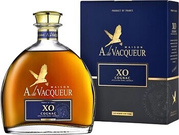 Фото Maison A. de Vacqueur Cognac X.O. 10 лет выдержки 0.7 л в подарочной упаковке