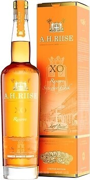 Фото A.H. Riise XO Reserve Superior Cask 0.7 л в упаковці